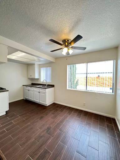 Main picture of 530 W 6th St