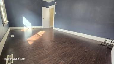 Main picture of 554 Larimer Ave