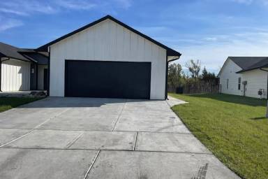 Main picture of 5140 S Chase Cir