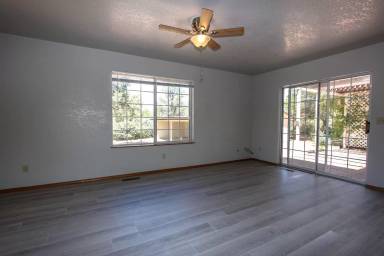 Main picture of 2360 W Twinoaks Dr