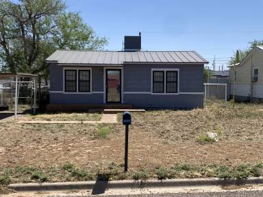 Main picture of 103 SW 13th St