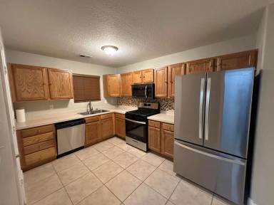 Main picture of 9016 Lower Meadow Trl SW