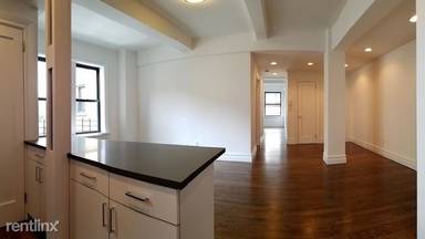 Main picture of 25 W 68th St