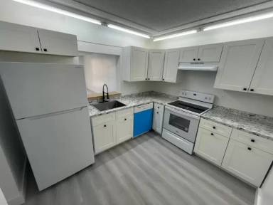 Main picture of 2824 Somerset Dr