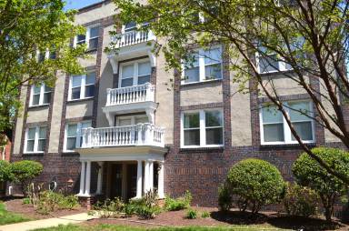 Main picture of Colonial Avenue
