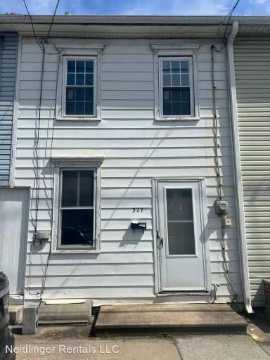 Main picture of 327 N East St