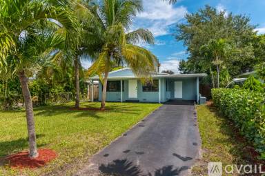 Main picture of 233 SW 21st St