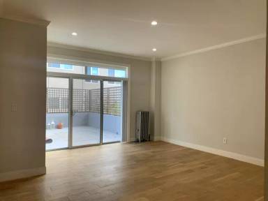 Main picture of 266 Lenox Ave