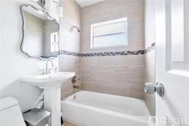 Main picture of 700 NW 14th Ter