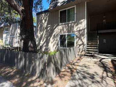 Main picture of 145 Lincoln St