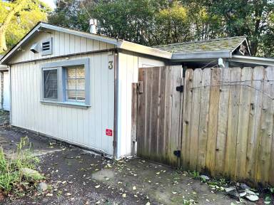 Main picture of 584 Dutton Ave