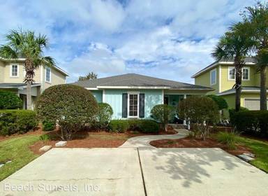 Main picture of 82 S Zander Way