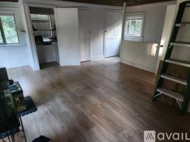 Main picture of 23630 Glenwood Dr