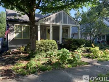 Main picture of 232 Greenwood Cir