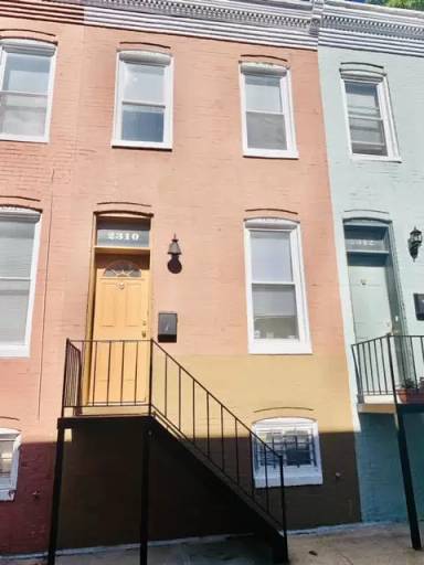 Main picture of 2300 Hunter St