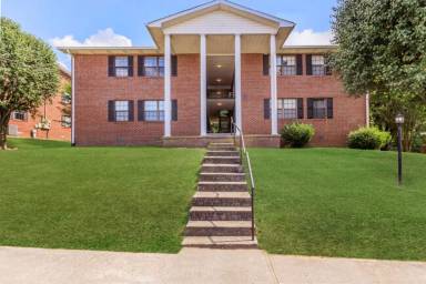 Main picture of 103 S Ridge Dr