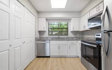 Main picture of 7072-1 Wylie Rd