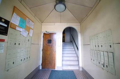 Main picture of 3220 Girard Ave S
