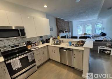 Main picture of 1404 Beacon St