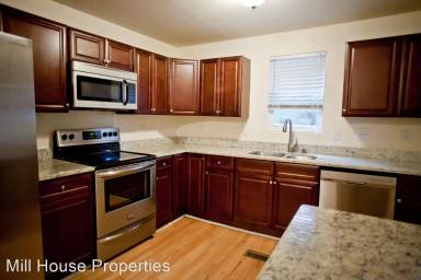 Main picture of 404 Knolls St