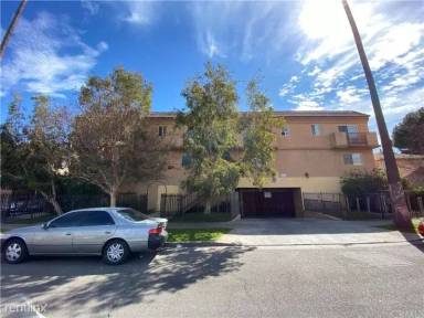 Main picture of 14740 Erwin St