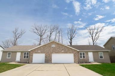 Main picture of 693 Dearborn Rd