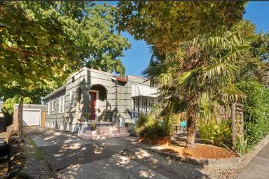 Main picture of 4115 SE Gladstone St