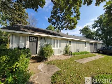 Main picture of 1272 Lee St