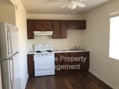 Main picture of 1040 N 28th St