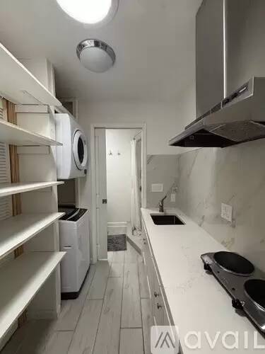 Main picture of 5416 Kingswood Dr
