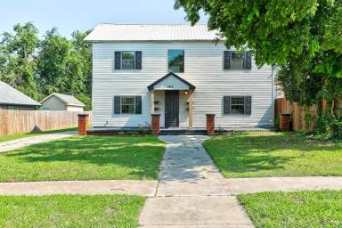 Main picture of 1919 NW 11th St