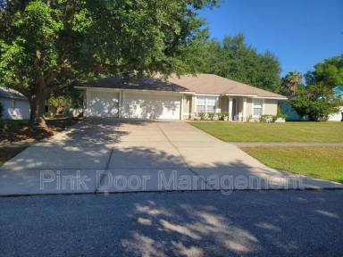 Main picture of 16044 Worthington Blvd N