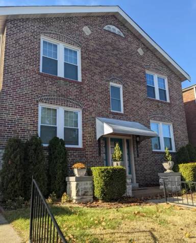 Main picture of 3527 Lawn Ave