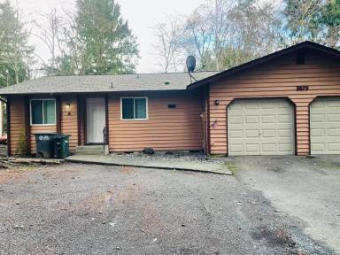 Main picture of 3620 105th St NW