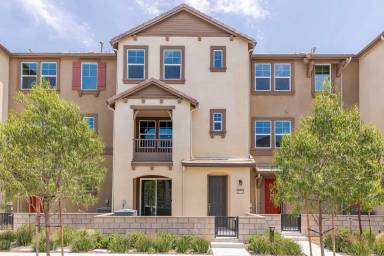 Main picture of 28048 Oakdale Dr