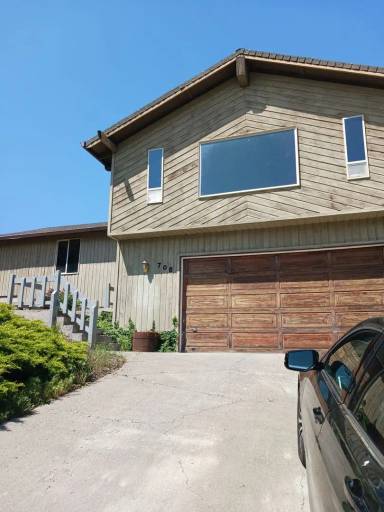 Main picture of 708 Highland Dr