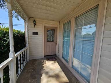 Main picture of 3155 Royal Ln