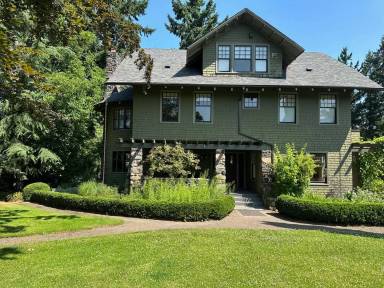 Main picture of 400 NE 62nd Ave