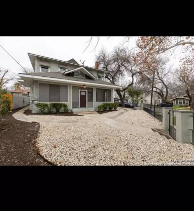 Main picture of 1039 Aganier Ave