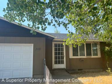 Main picture of 2004 SW Timber Ave