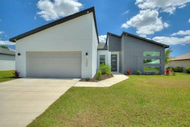 Main picture of 1300 Koltenborn Rd