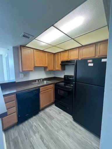 Main picture of 706 Executive Center Dr
