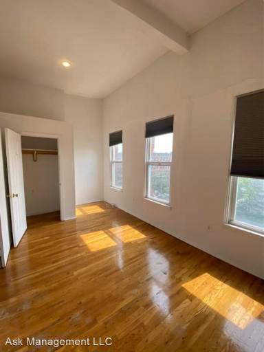 Main picture of 1040 Willow Ave