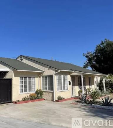 Main picture of 11145 Crestbrook St
