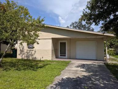 Main picture of 1865 Guava Ave