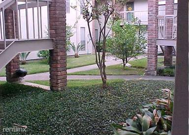 Main picture of Crossview Courts