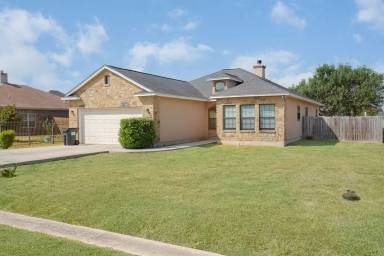 Main picture of 15521 York Ln