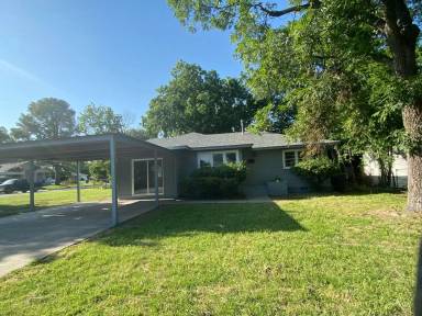 Main picture of 711 Elizabeth Dr