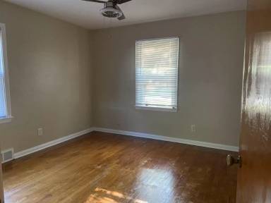 Main picture of 5223 Old Oxford Ln