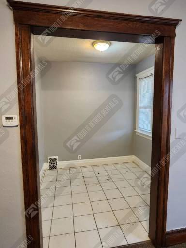 Main picture of 295 Marston St